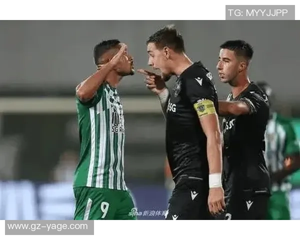 艾维斯与里奥阿维激战正酣谁能在这场对决中笑到最后