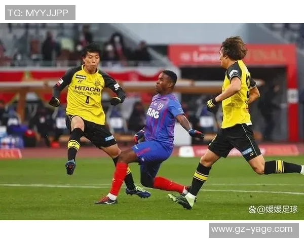 札幌冈萨多迎战横滨FC争夺联赛关键三分的激烈对决