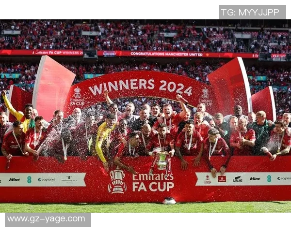 曼城与曼联激战正酣比分揭晓引发球迷热议与期待 曼城与曼联激战正酣比分揭晓引发球迷热议与期待