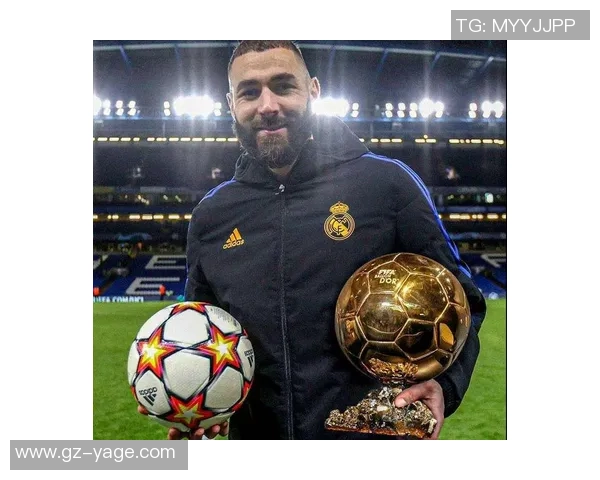 本泽马:从金球奖争夺者到传奇前锋的辉煌历程与未来展望 本泽马:从金球奖争夺者到传奇前锋的辉煌历程与未来展望