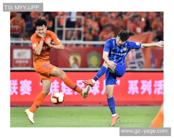 江苏苏宁与鲁能精彩对决集锦回顾展现足球魅力与激情瞬间