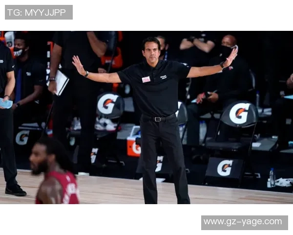 深圳篮球队包夹战术解析与深度剖析助力球队提升竞争力