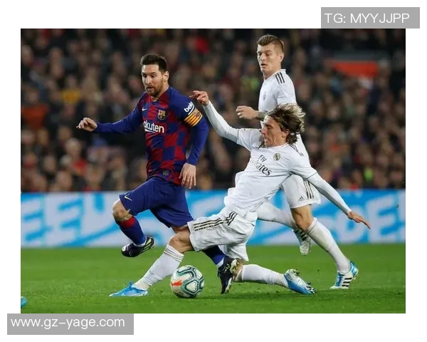 皇马与巴萨历史交锋全解析球迷必看精彩瞬间与战绩回顾 皇马与巴萨历史交锋全解析球迷必看精彩瞬间与战绩回顾